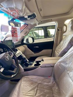 تۆیۆتا لاند کروزەر